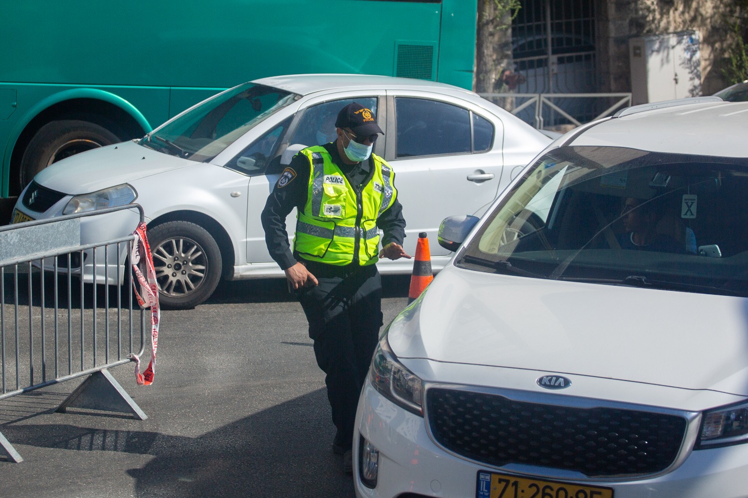Полиция ужесточит наказания за нападения на водителей - от конфискации машин до тюрьмы