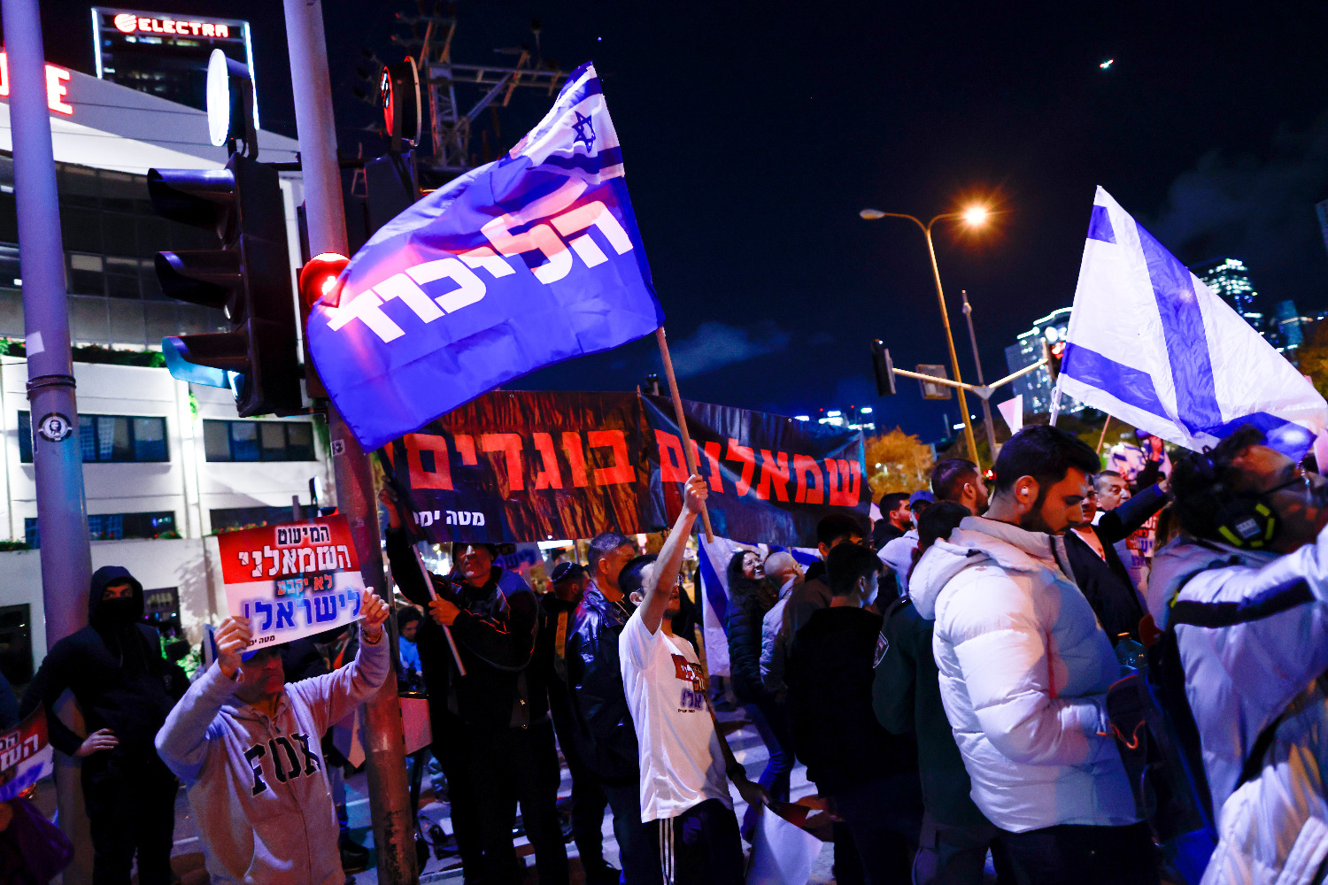 11-я суббота протестов в Израиле: 160,000 демонстрантов в Тель-авиве, первые контрдемонстрации «бибистов»