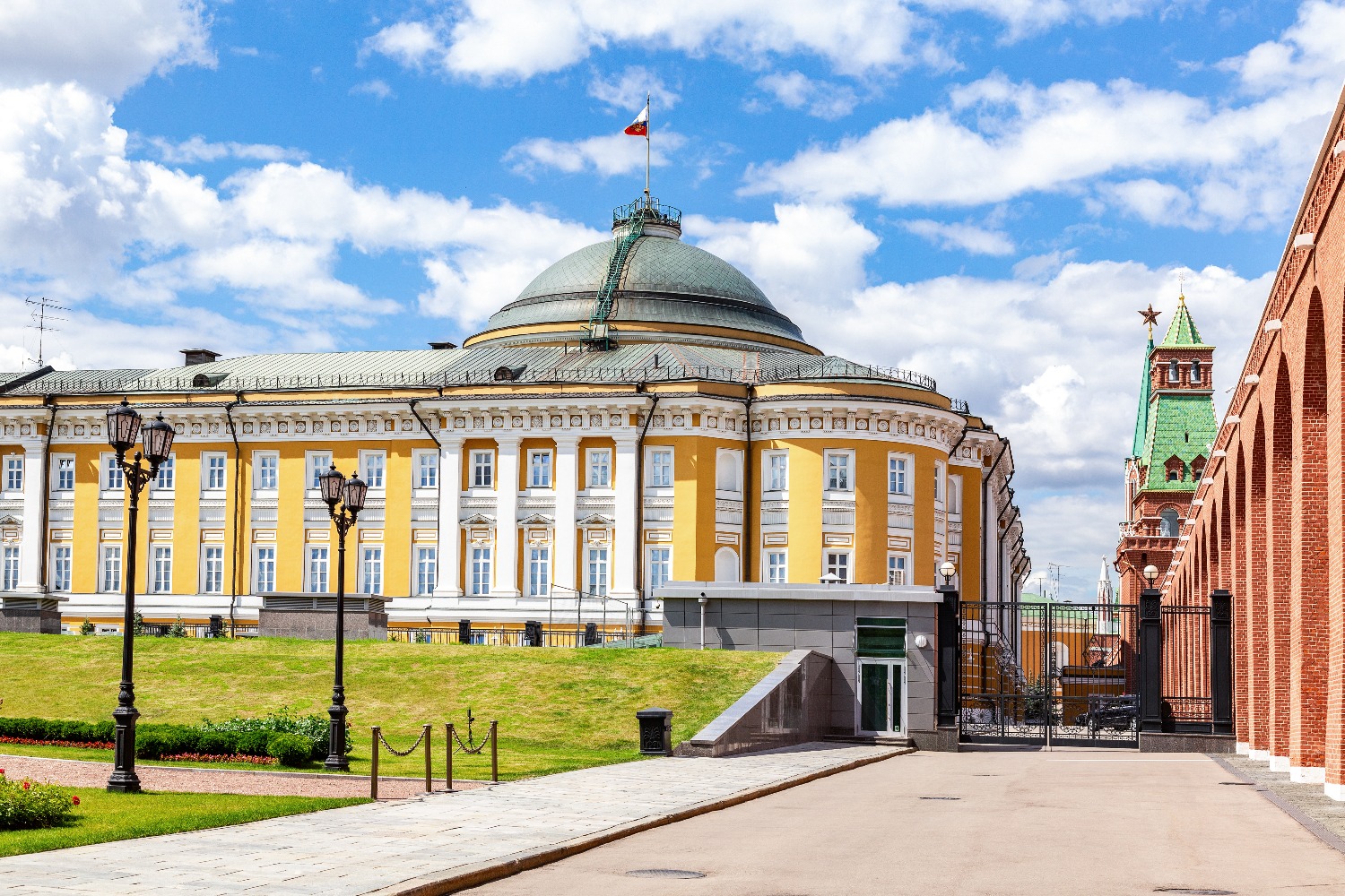 сенатский дворец в кремле