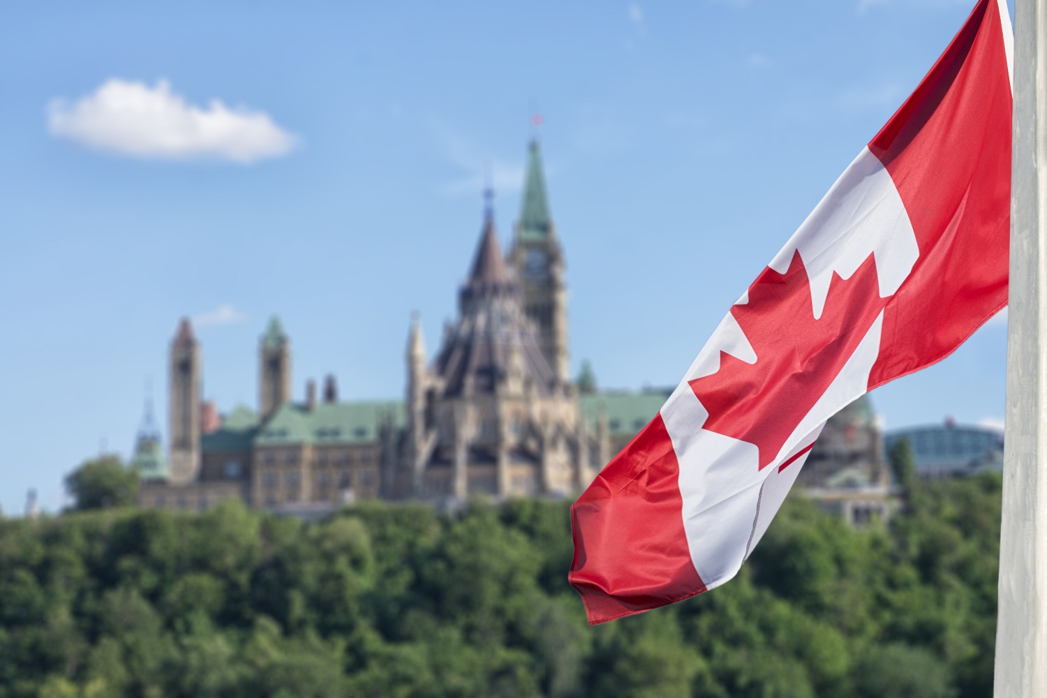 Канада ввела новые санкции против Москвы и запретила продавать России взрывчатку