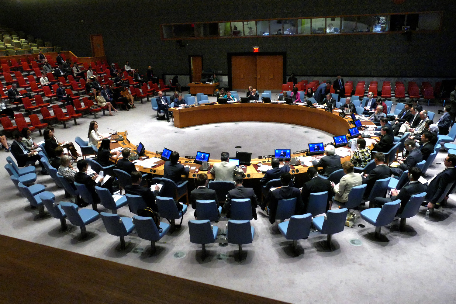 СБ ООН принял резолюцию о немедленном прекращении огня в Газе. США не наложили вето