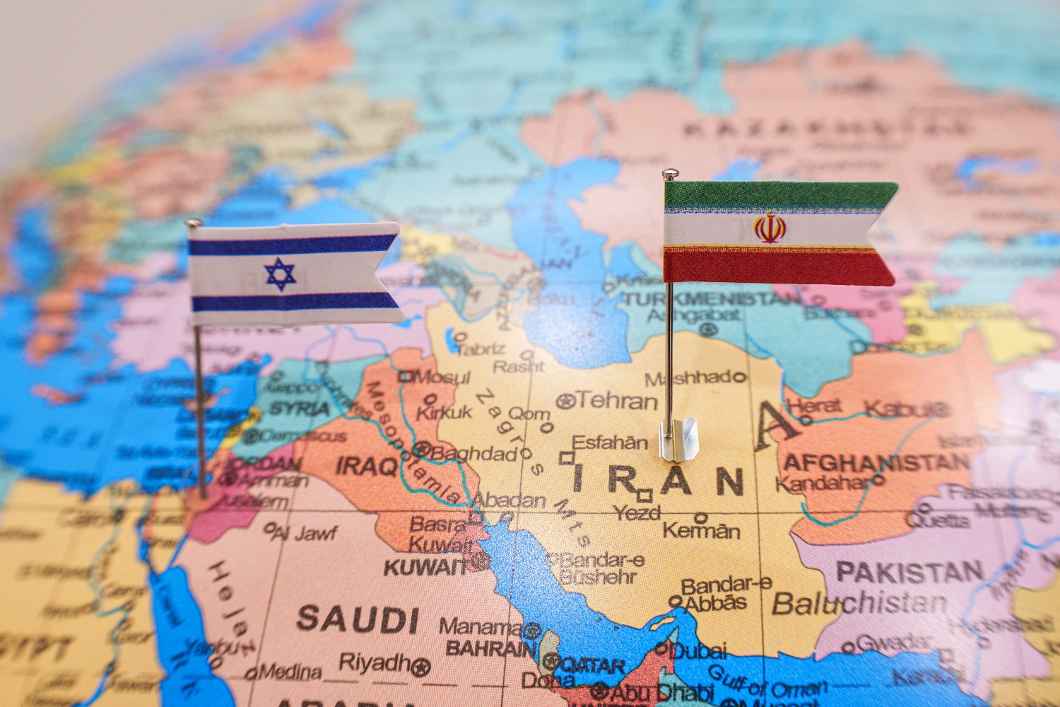 Иран попытался преуменьшить последствия удара, приписываемого Израилю