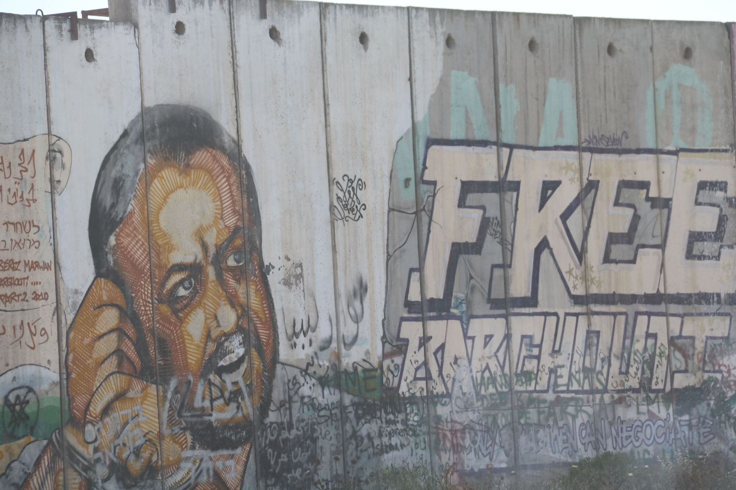 «Ашарк»: Израиль готов освободить Марвана Баргути на первом этапе сделки