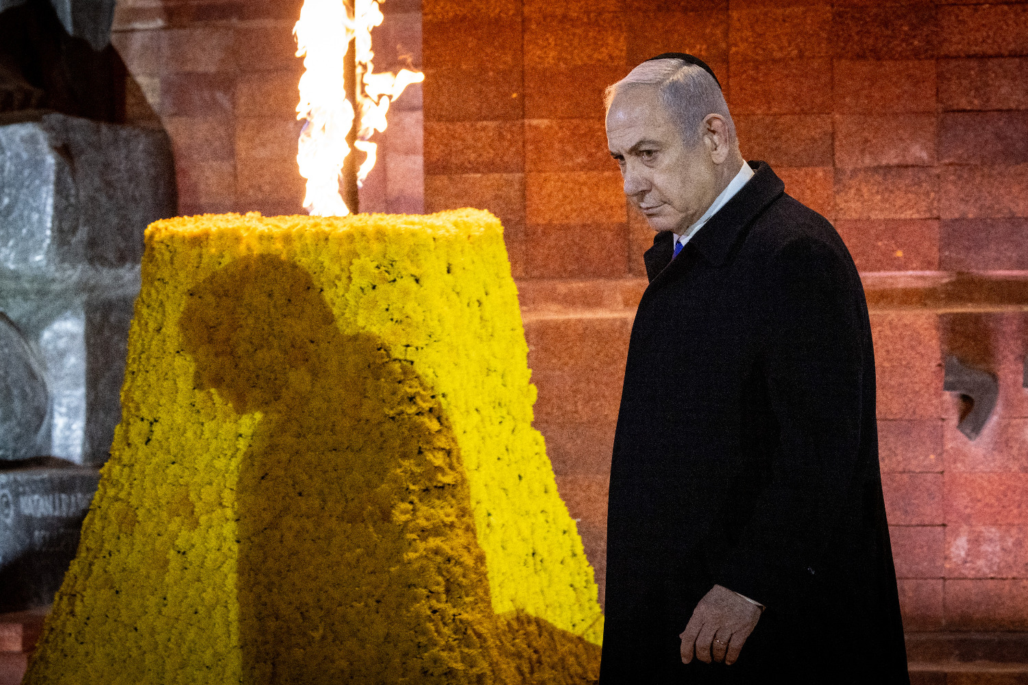 Почему Сара Нетанияху не пришла на мемориальную церемонию в Яд Вашем