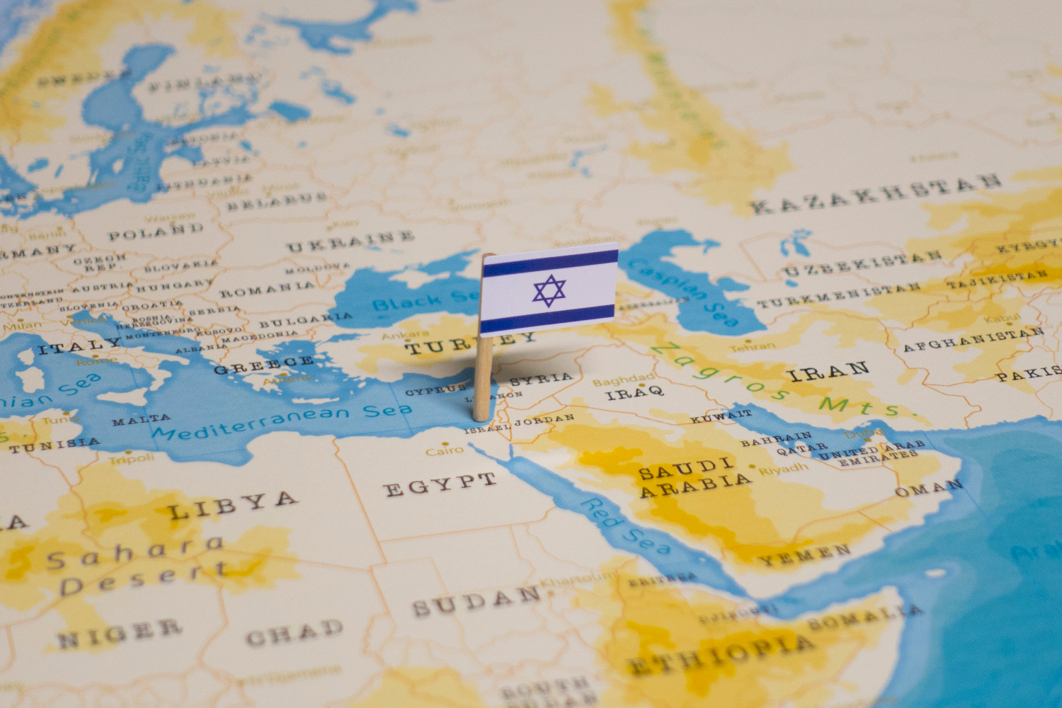 Главред 'журнала The Marker: Израиль включен в число «стран-изгоев», последствия ощутит каждый