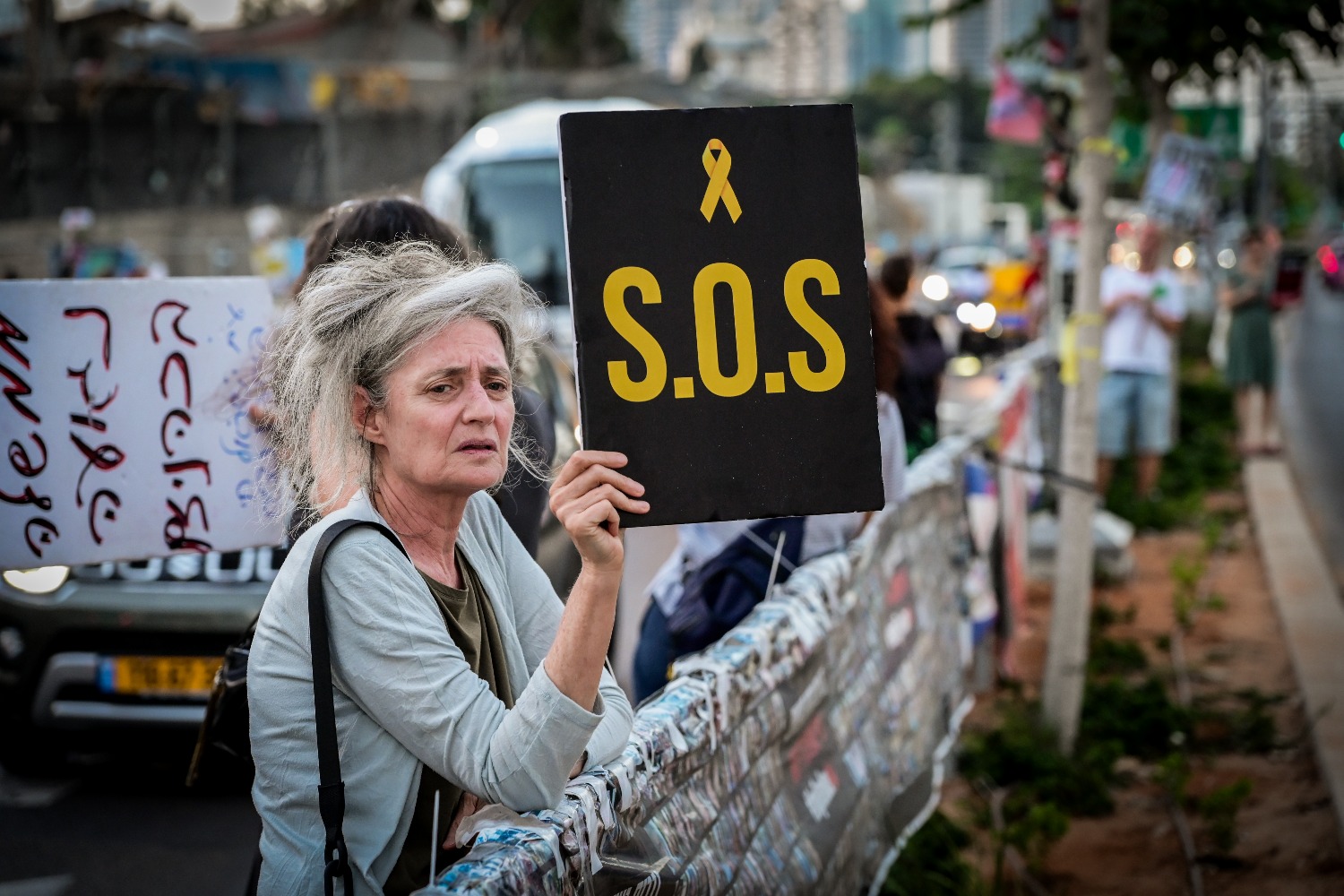 Мать заложника Эйнав Ценгаукер: «Нетанияху делает все, чтобы сорвать сделку»