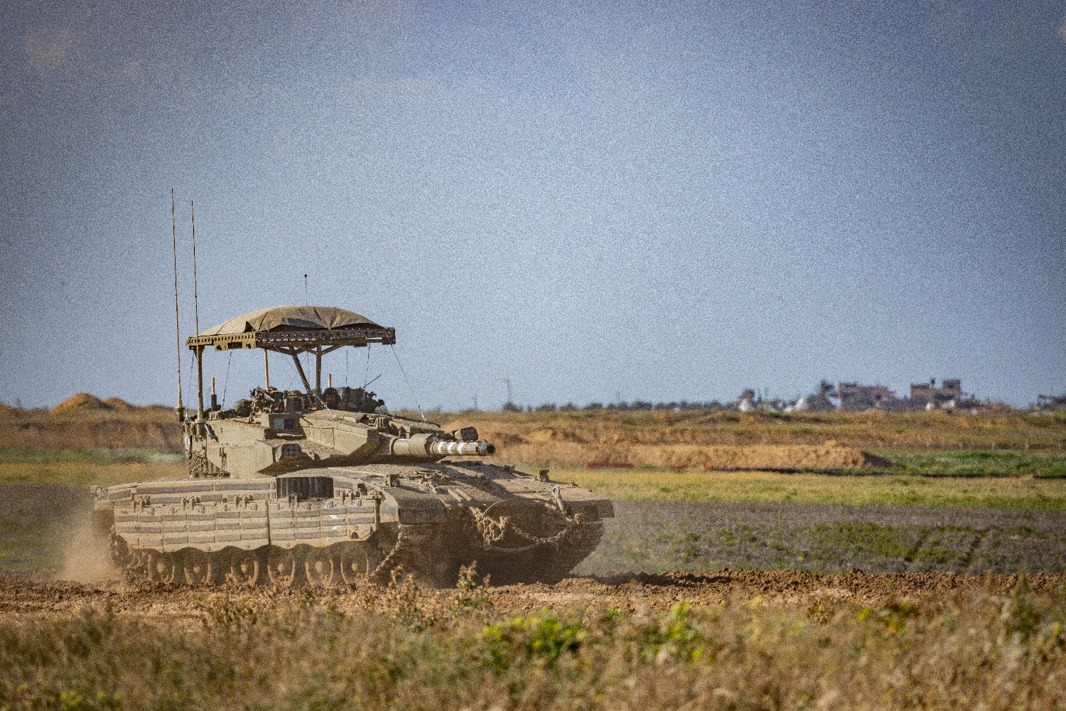 ЦАХАЛ признал серьезную нехватку танков и боеприпасов